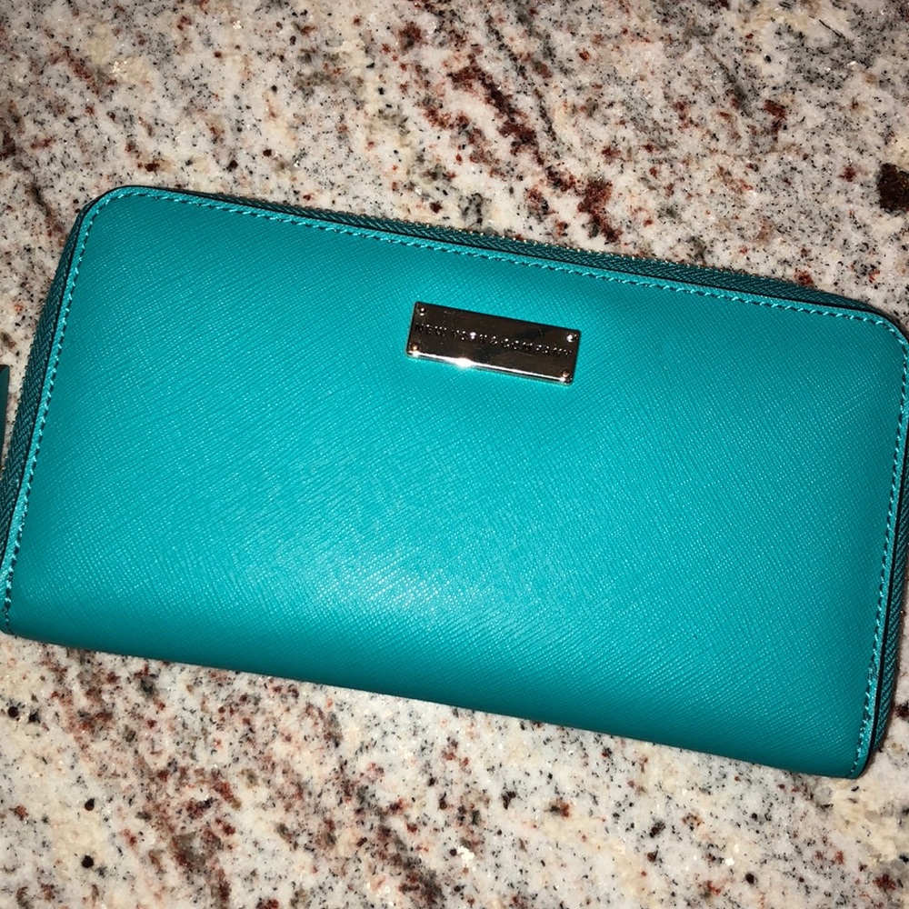 New York & Company Aqua Wallet